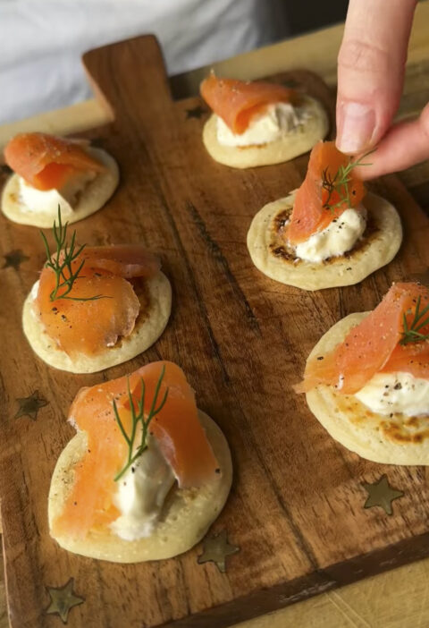 Salmon blinis