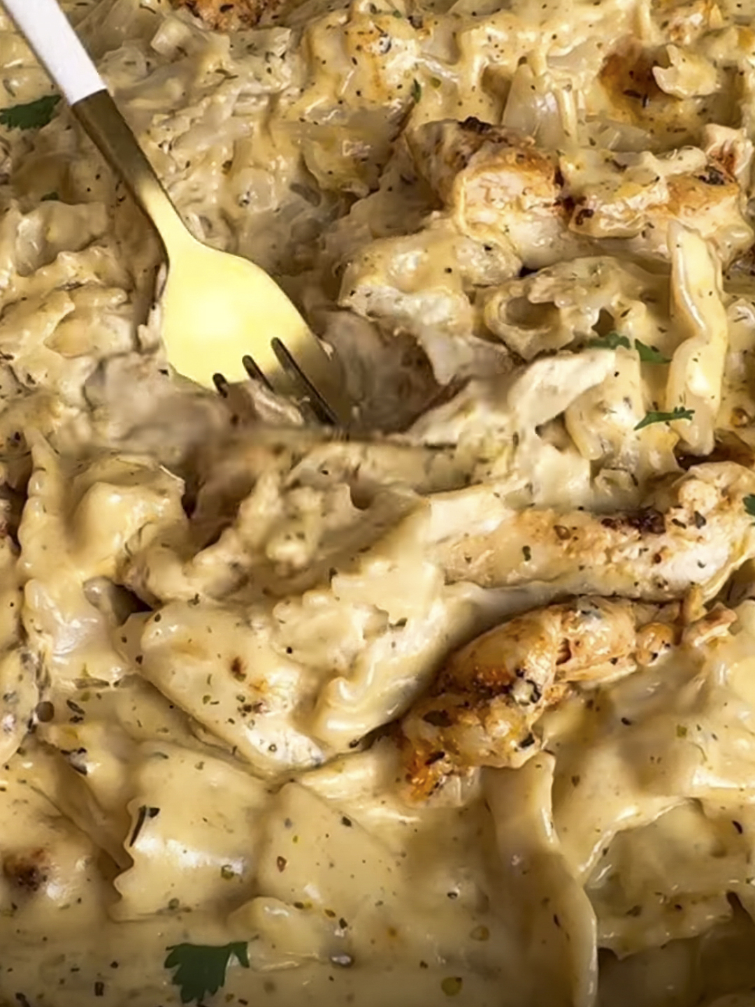 Garlic chicken pasta