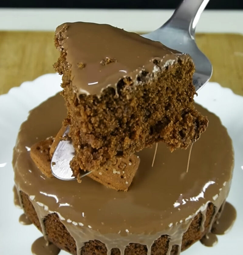 Chocolate biscuits cake
