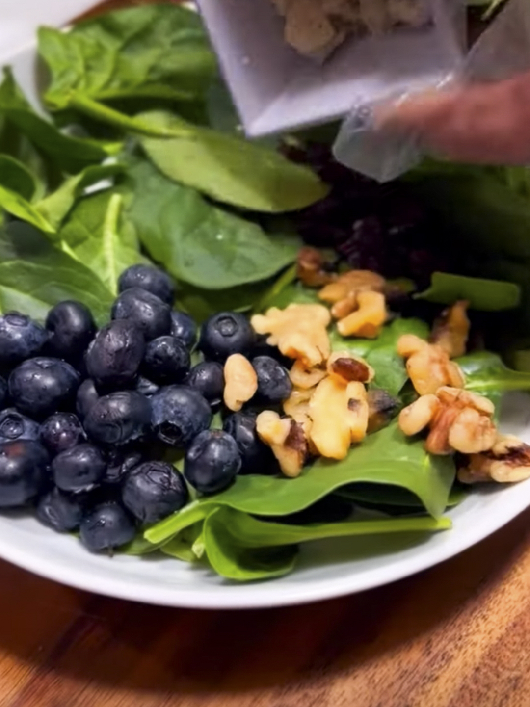 Cranberry WalnutSpinach Salad